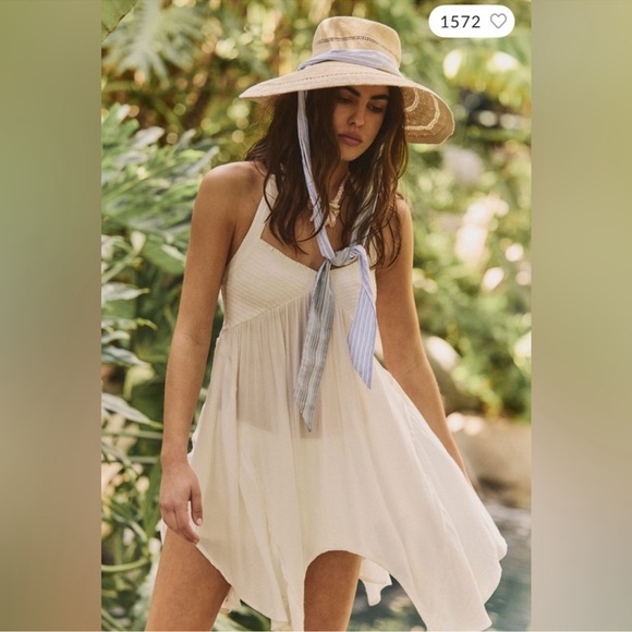 Free People Tops - FREE PEOPLE Vacation Vibes Tunic White/Ivory Halter Top Large NWT